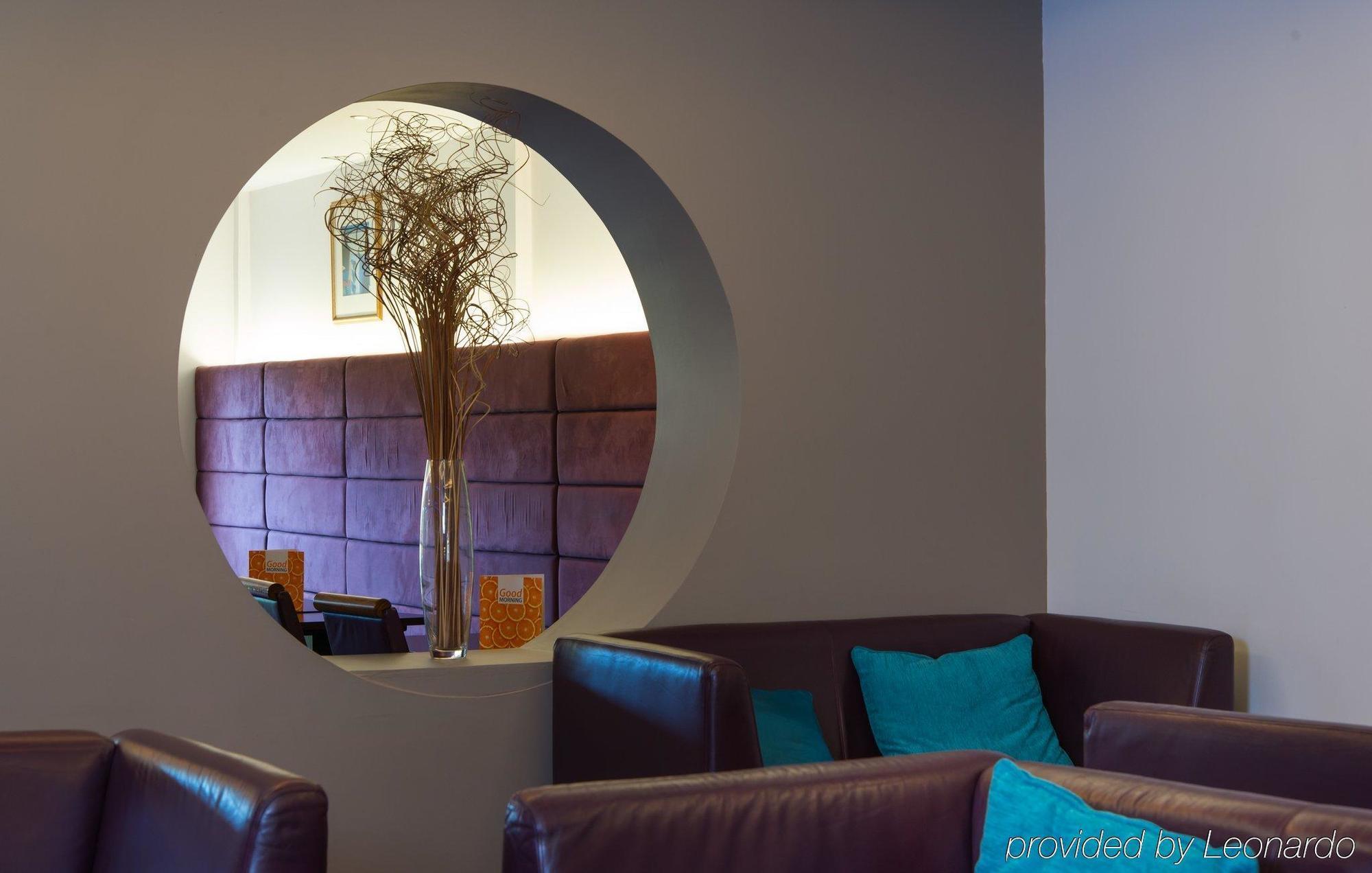 Holiday Inn Express Bedford By Ihg Екстер'єр фото