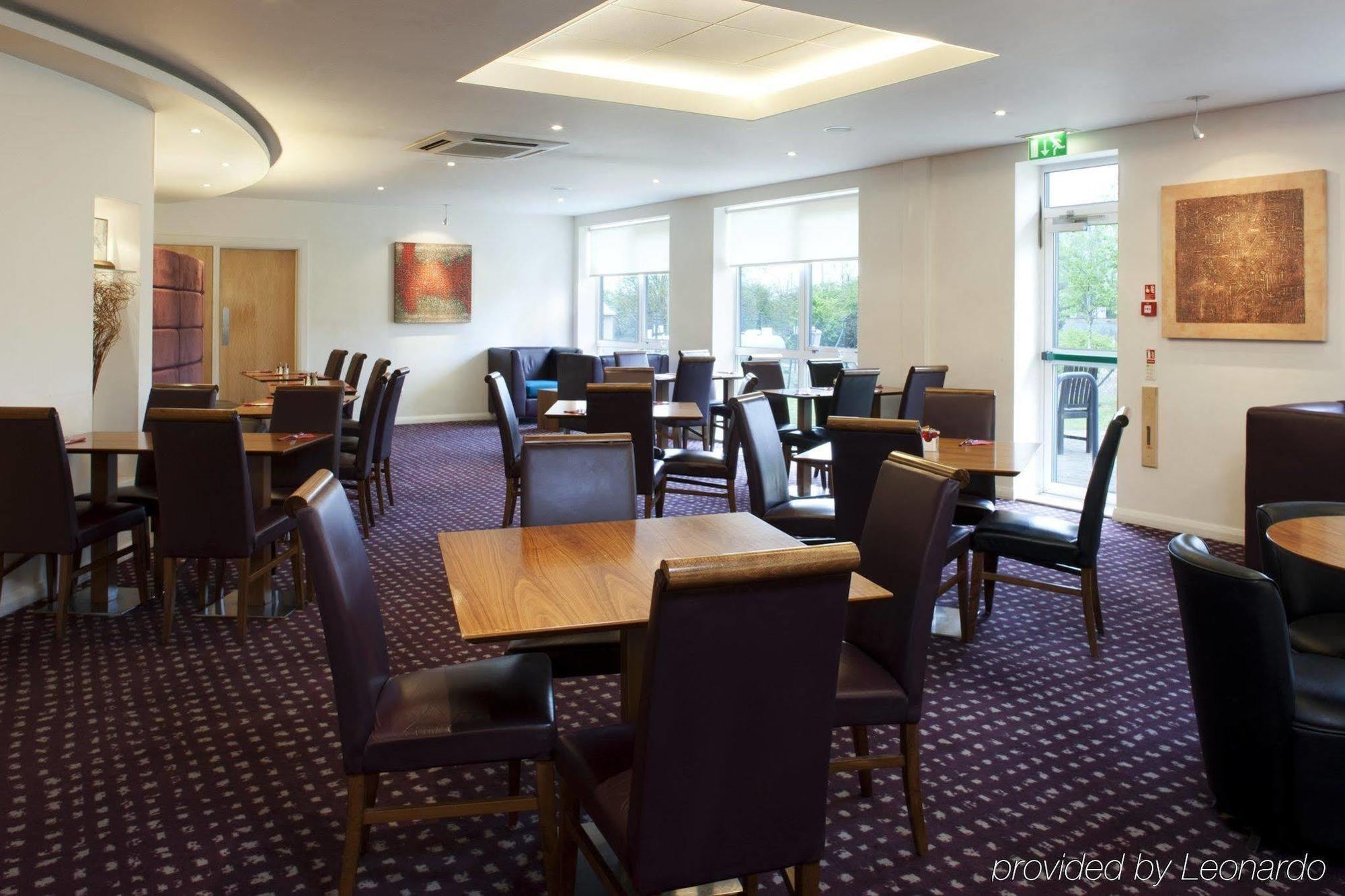 Holiday Inn Express Bedford By Ihg Екстер'єр фото